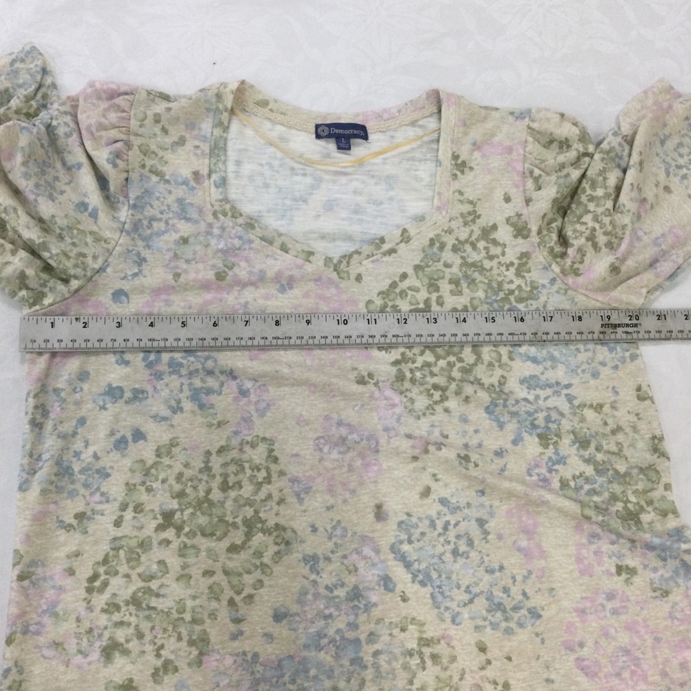 Democracy Tan Ruched Blouse - Picture 9 of 9